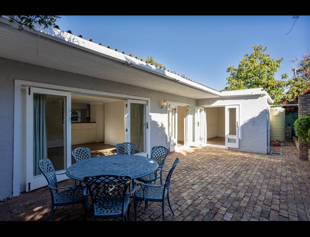 2 BEDROOM FREEHOLD TO LET IN NEWLANDS